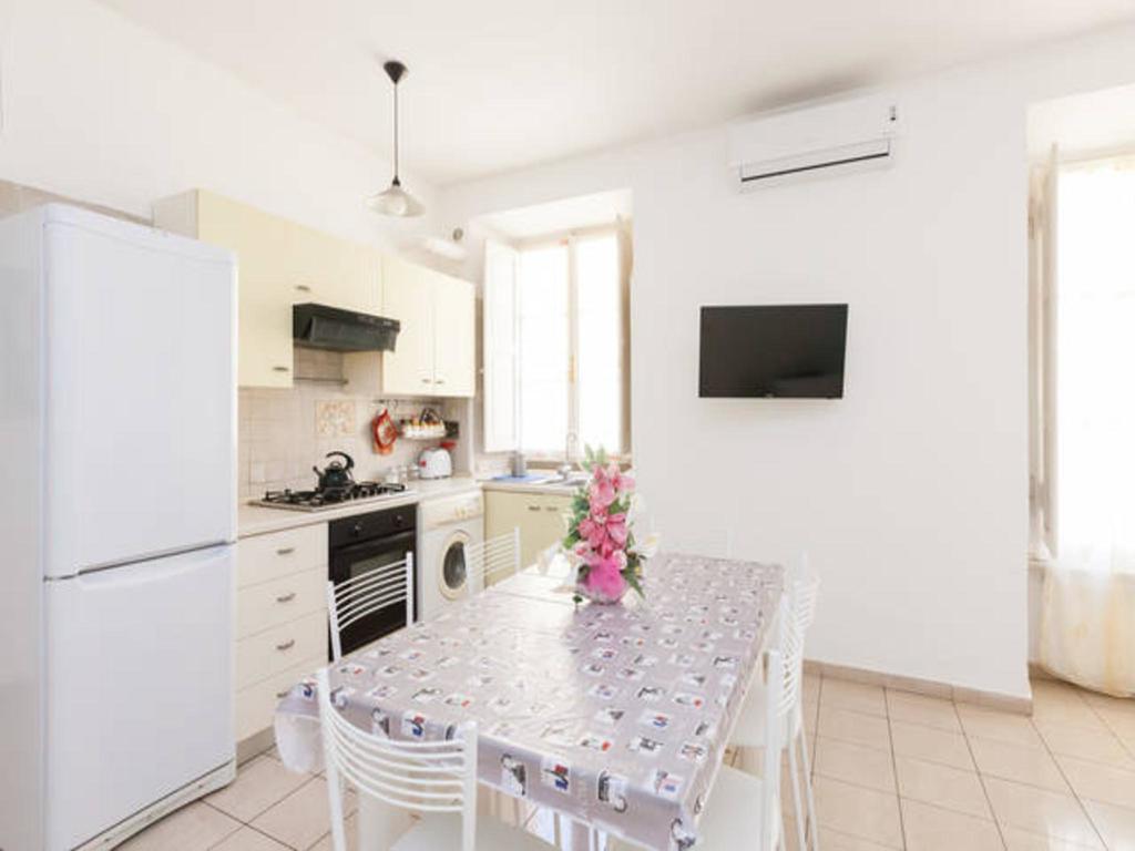 Lägenhet på 65 m² i Vatikanstaten, med 2 sovrum och 1 badrum  Rom Rum bild